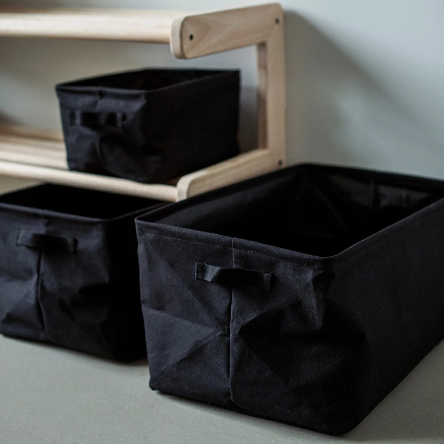 Korg Hopvikbar 27x39cm Svart